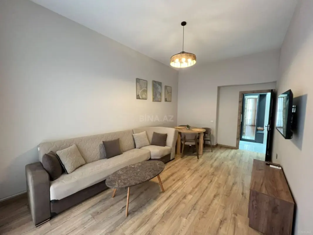 Kirayə verilir 2 otaqlı mənzil 60 m²