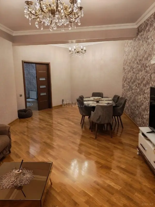 Satılır 3 otaqlı mənzil 109 m²