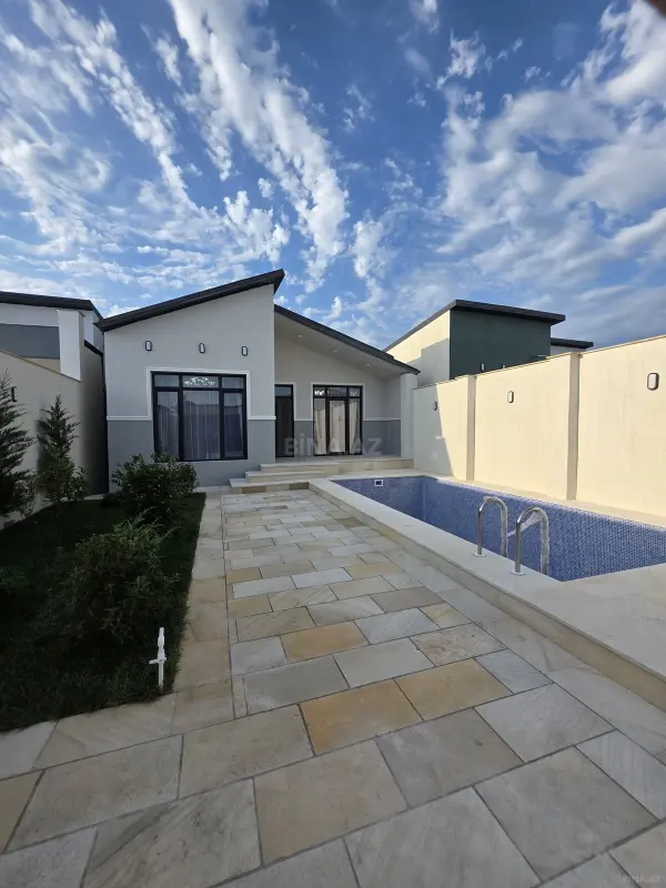 Satılır 4 otaqlı həyət evi 150 m²