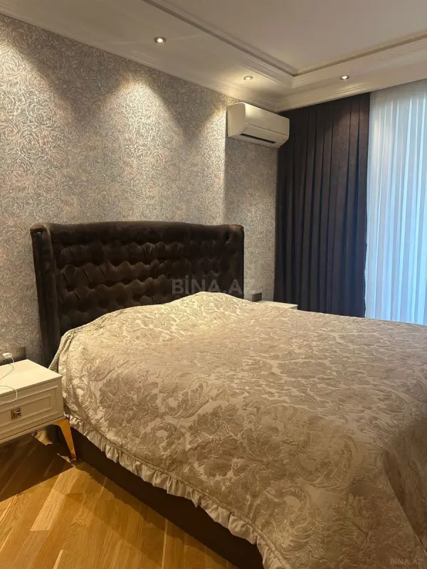Kirayə verilir 3 otaqlı mənzil 148 m²