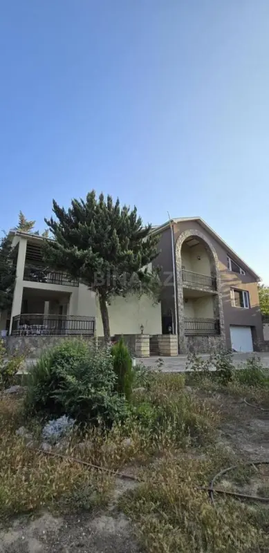 Satılır 6 otaqlı həyət evi 290 m²