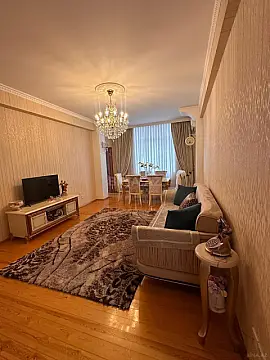 Satılır 3 otaqlı mənzil 100 m² — Bakı, İnşaatçılar 3 otaq 100.00 m²