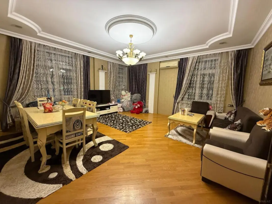 Kirayə verilir 2 otaqlı mənzil 90 m²
