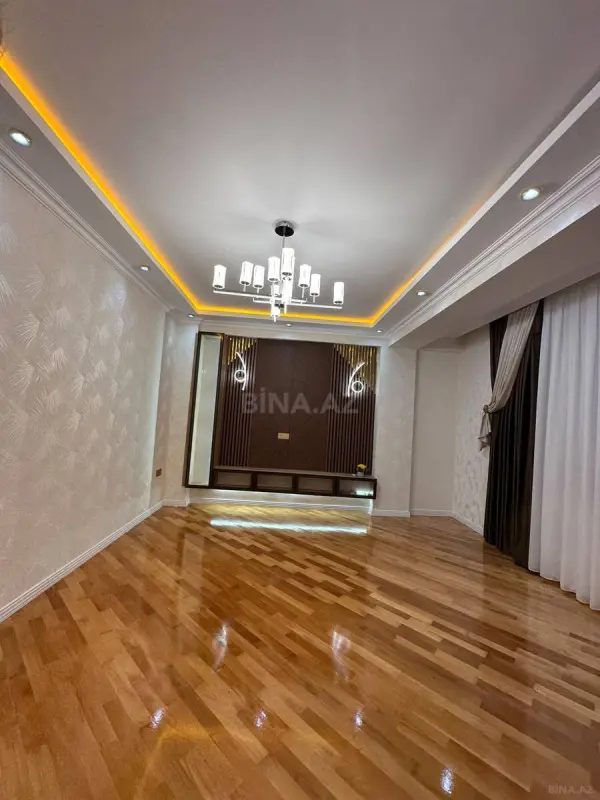 Satılır 3 otaqlı mənzil 110 m²