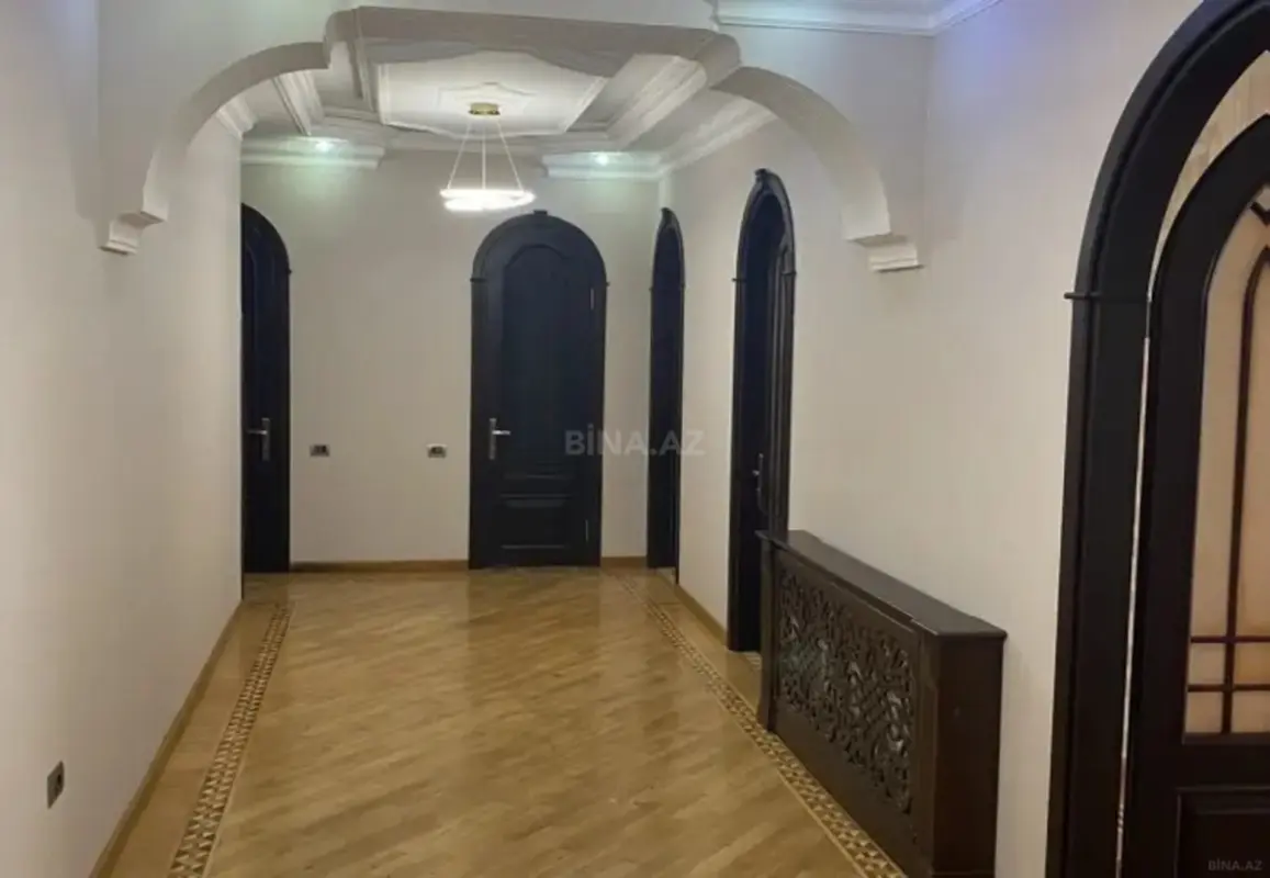 Satılır 3 otaqlı mənzil 140 m²