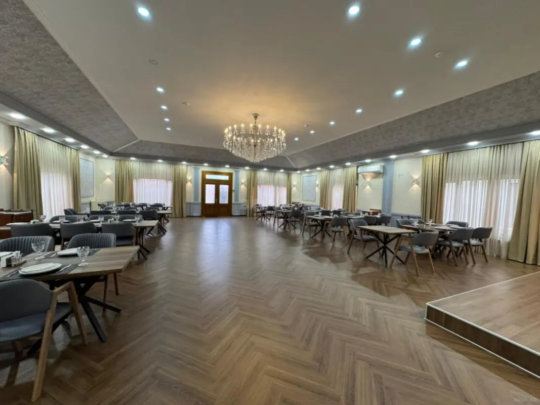 Satılır obyekt 1000 m²