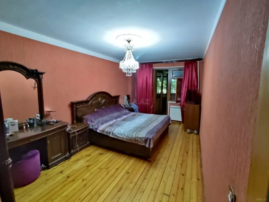 Satılır 4 otaqlı mənzil 90 m²