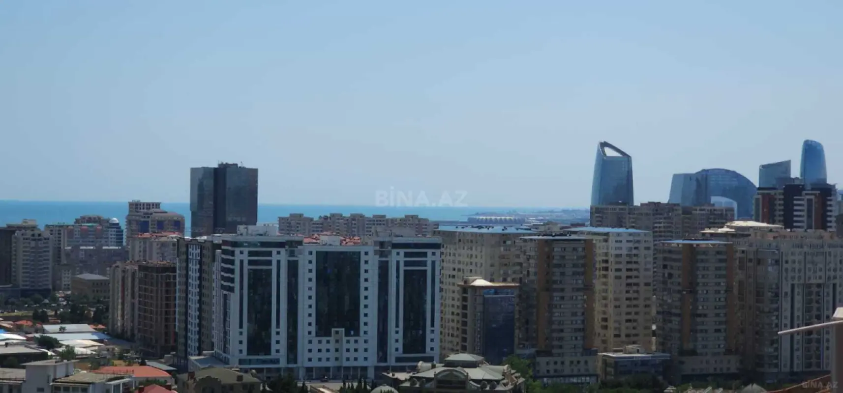 Satılır 3 otaqlı mənzil 110 m²