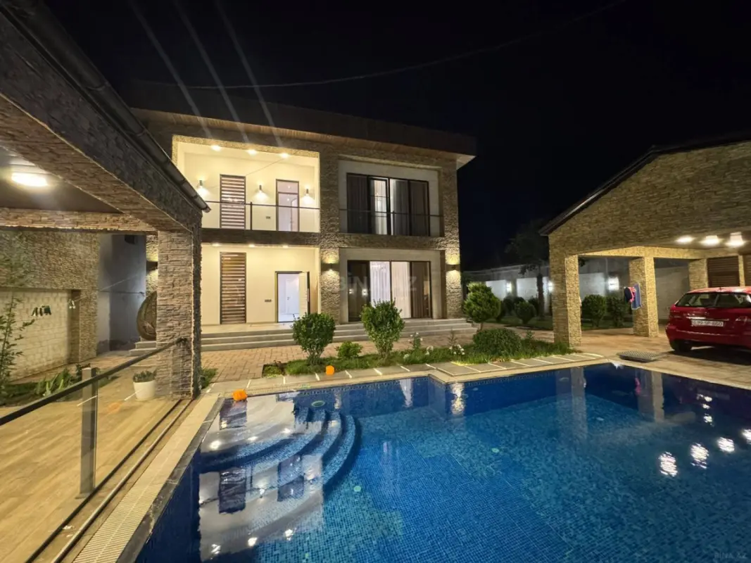 Satılır 5 otaqlı həyət evi 300 m²