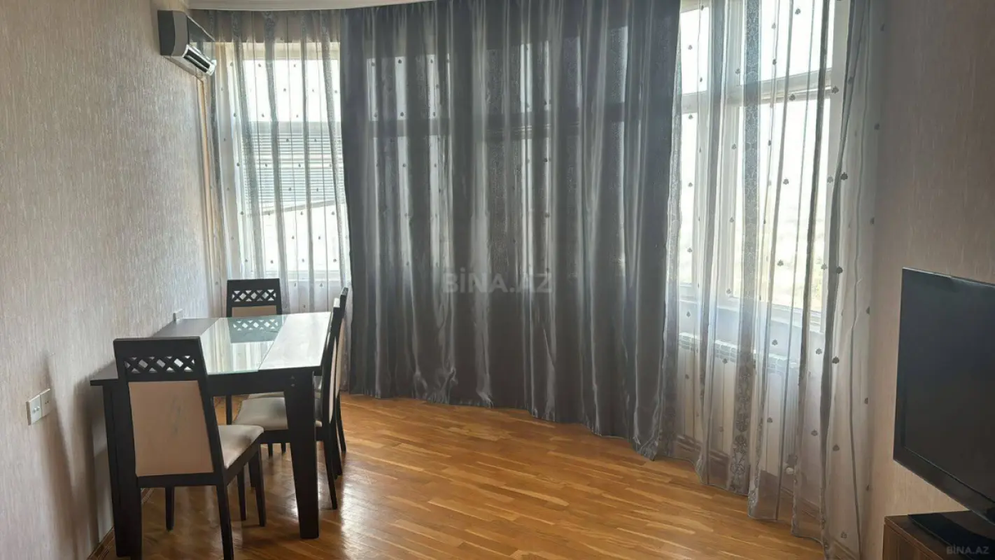 Satılır 2 otaqlı mənzil 96 m²