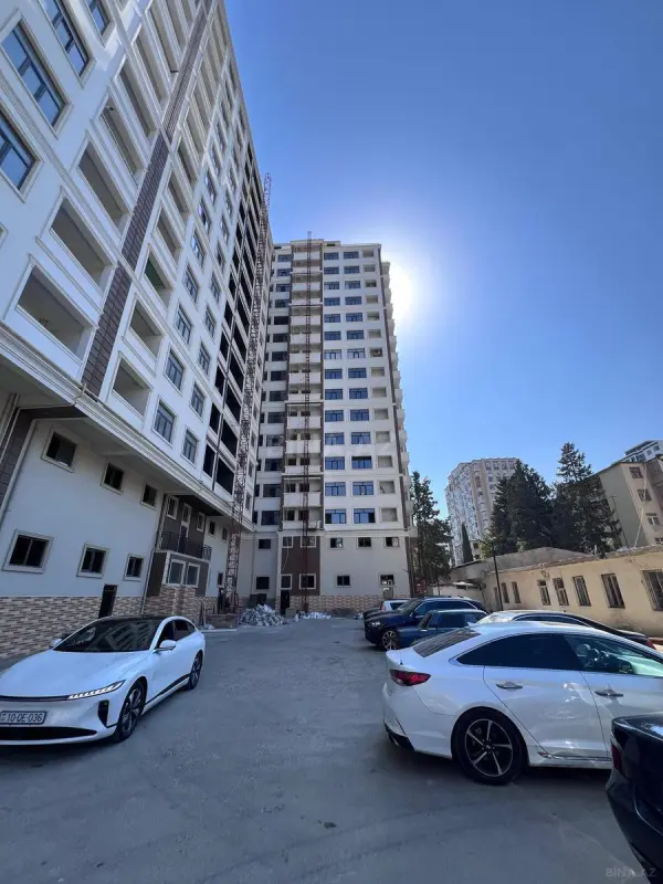 Satılır 3 otaqlı mənzil 93 m²