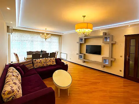 Satılır 3 otaqlı mənzil 130 m² — Bakı, Xətai 3 otaq 130.00 m²