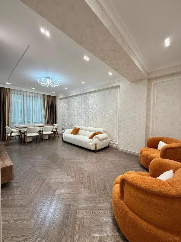Satılır 3 otaqlı mənzil 140 m²