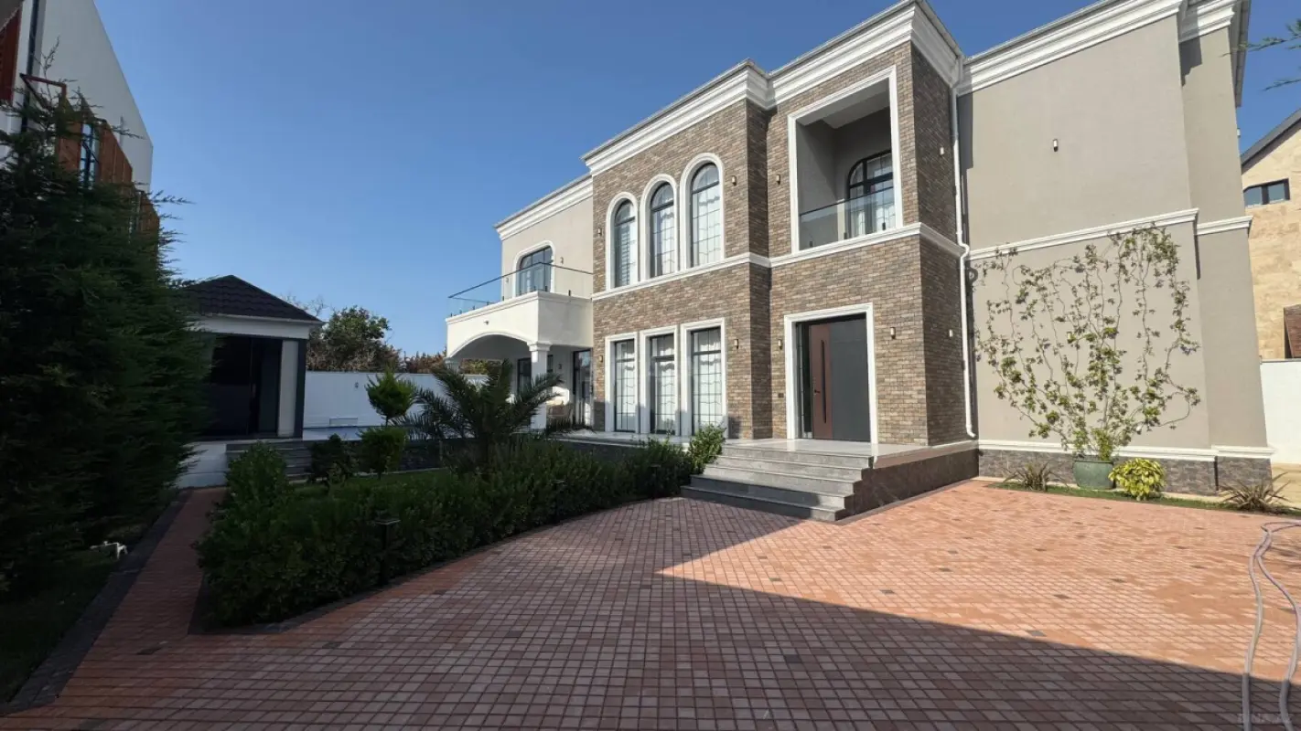 Satılır 6 otaqlı həyət evi 450 m²