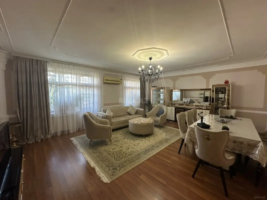 Satılır 4 otaqlı mənzil 110 m²