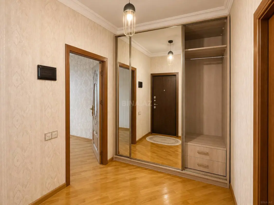 Satılır 2 otaqlı mənzil 60 m²