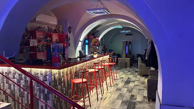 Kirayə verilir obyekt 400 m² — Bakı 400.00 m²