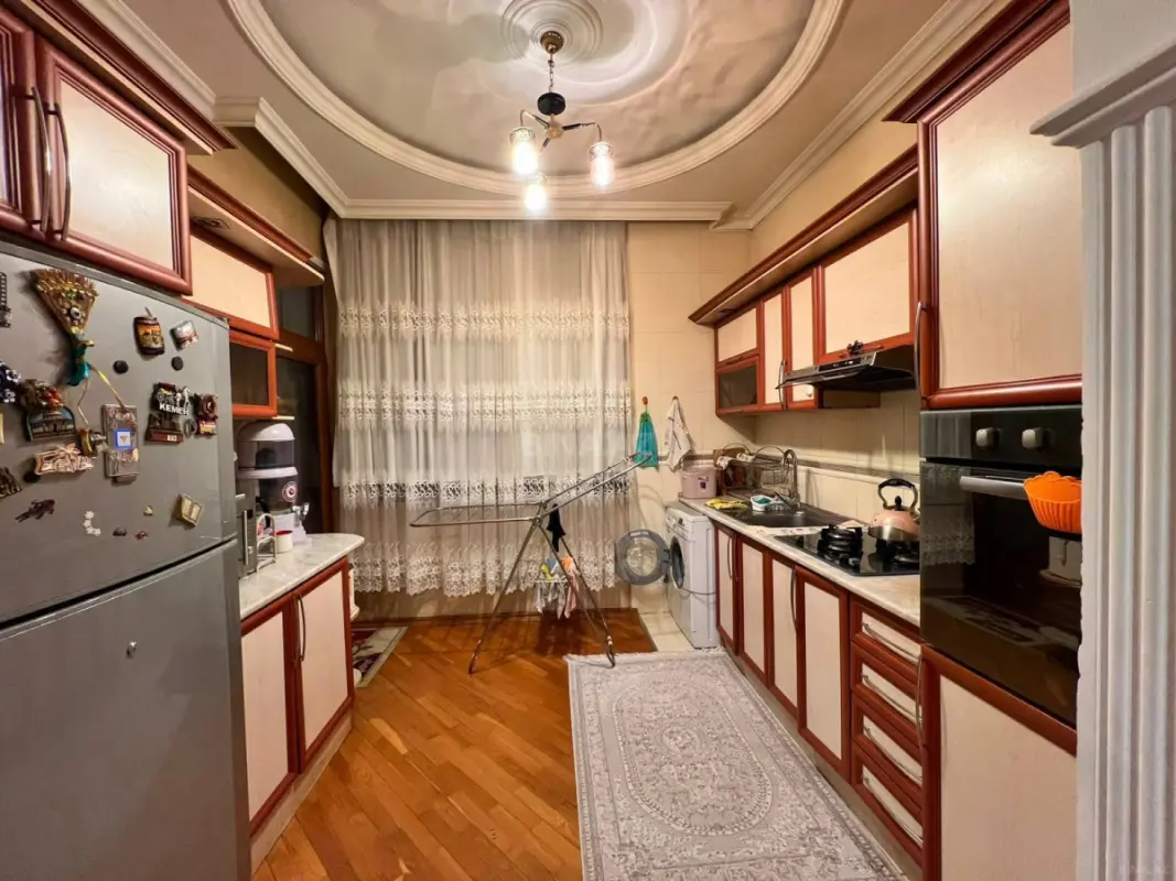 Satılır 3 otaqlı mənzil 110 m²