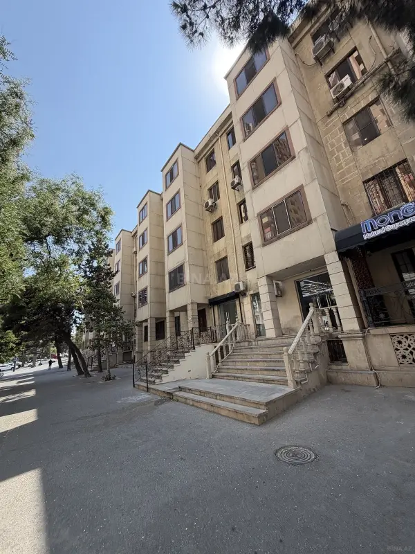 Satılır obyekt 65 m²
