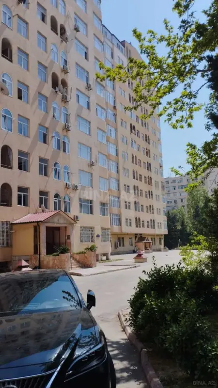 Satılır 3 otaqlı mənzil 128.5 m²