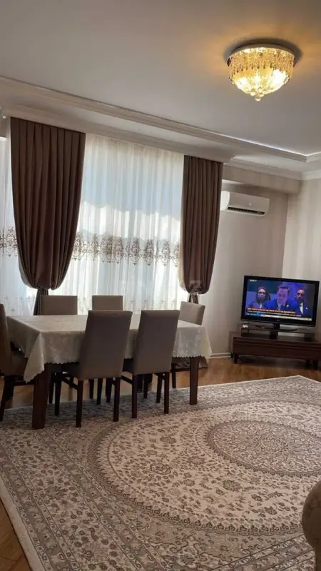 Satılır 3 otaqlı mənzil 120 m²