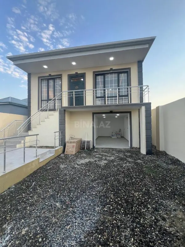Satılır 5 otaqlı həyət evi 174 m²
