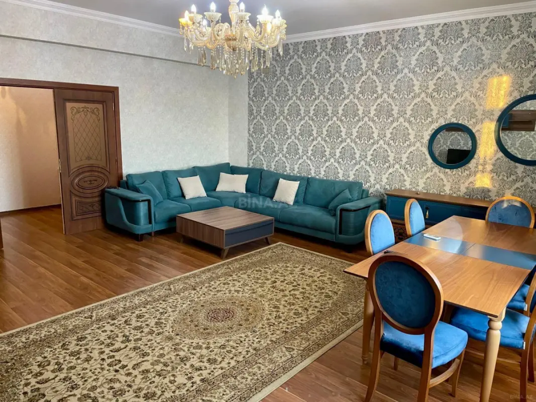Kirayə verilir 4 otaqlı mənzil 170 m²