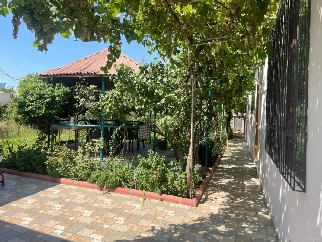 Satılır 7 otaqlı həyət evi 160 m²