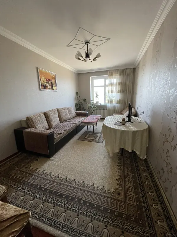 Satılır 5 otaqlı mənzil 105 m²
