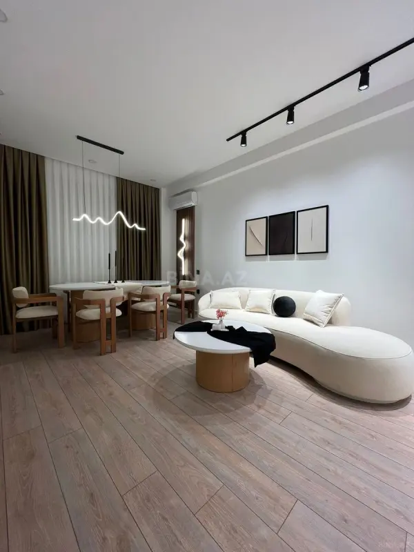 Kirayə verilir 3 otaqlı mənzil 115 m²