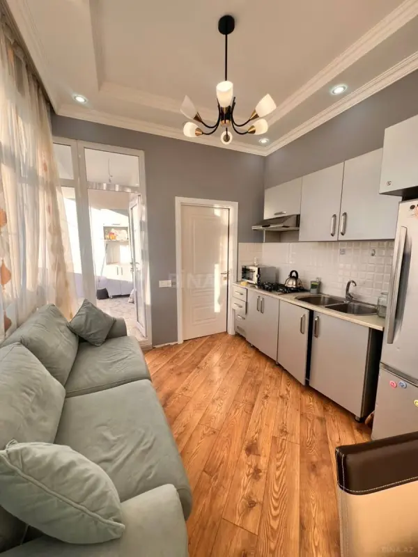 Kirayə verilir 2 otaqlı mənzil 75 m²
