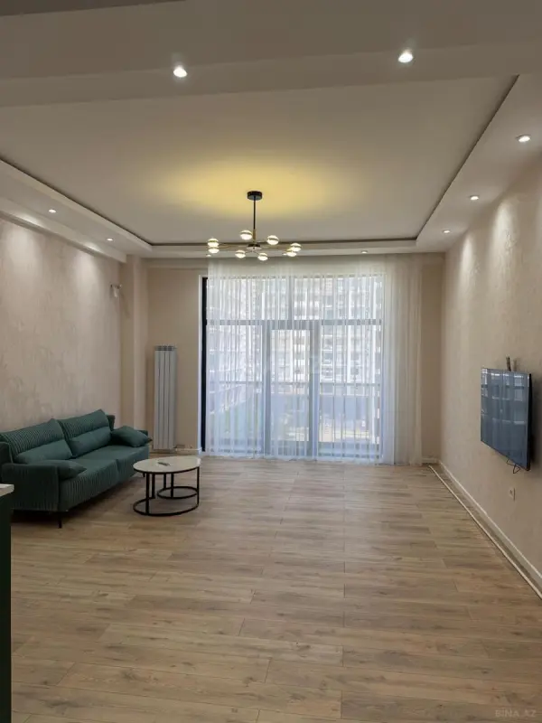 Satılır 2 otaqlı mənzil 83 m²