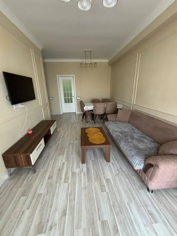 Satılır 2 otaqlı mənzil 68 m²