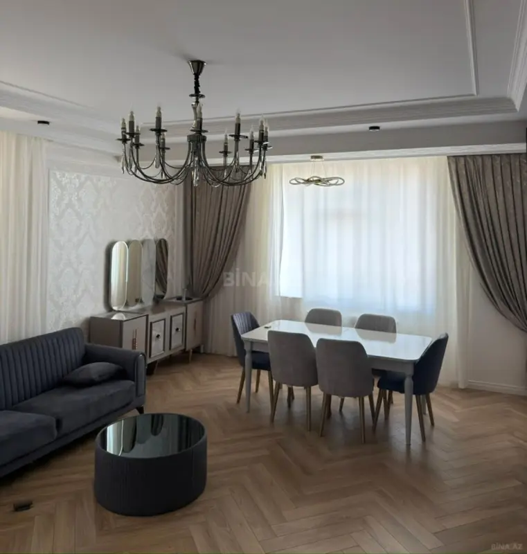 Kirayə verilir 3 otaqlı mənzil 137 m²