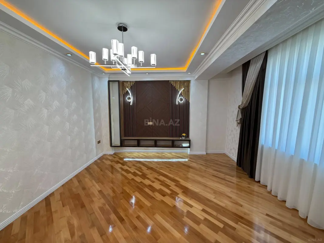 Satılır 3 otaqlı mənzil 110 m²