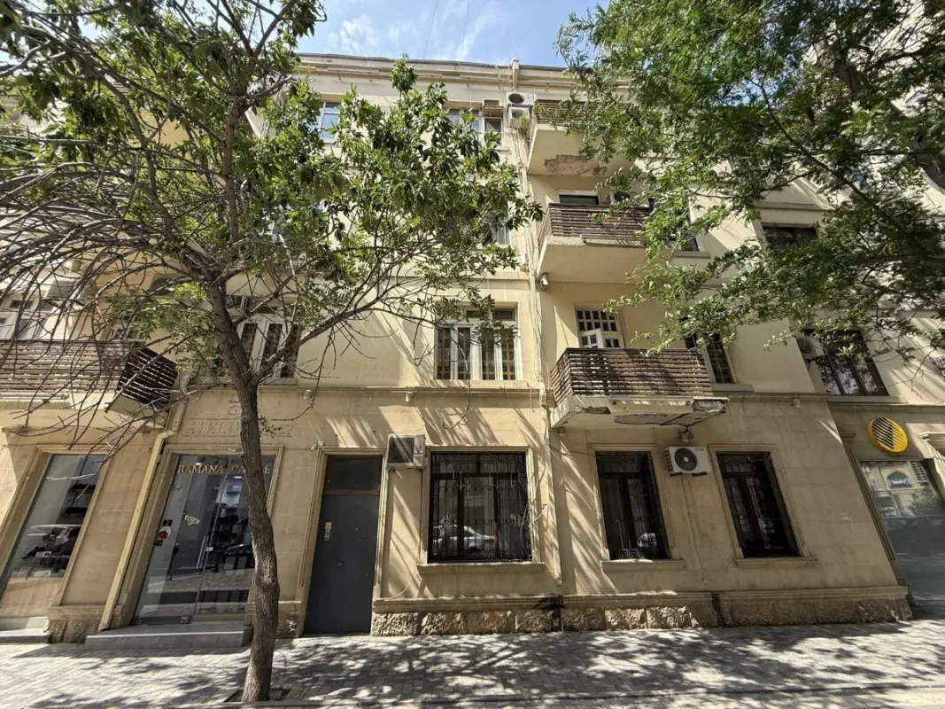 Satılır 3 otaqlı mənzil 95 m²