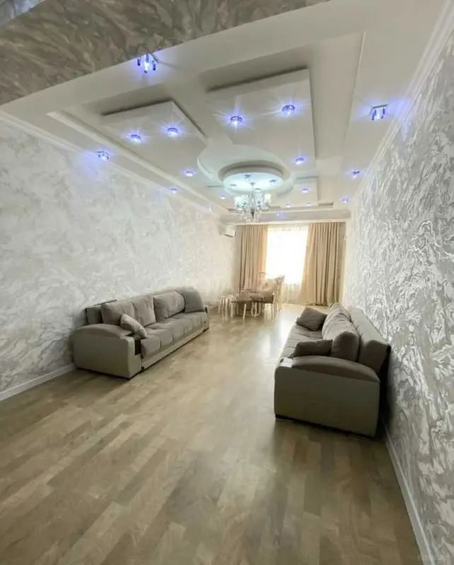 Satılır 3 otaqlı mənzil 111 m²