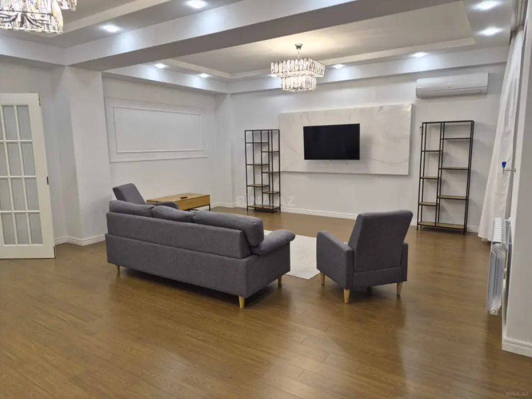 Kirayə verilir 4 otaqlı mənzil 213 m²