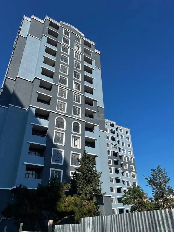 Satılır 3 otaqlı mənzil 109 m²