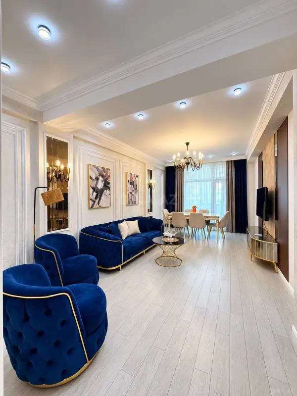 Satılır 3 otaqlı mənzil 112 m²