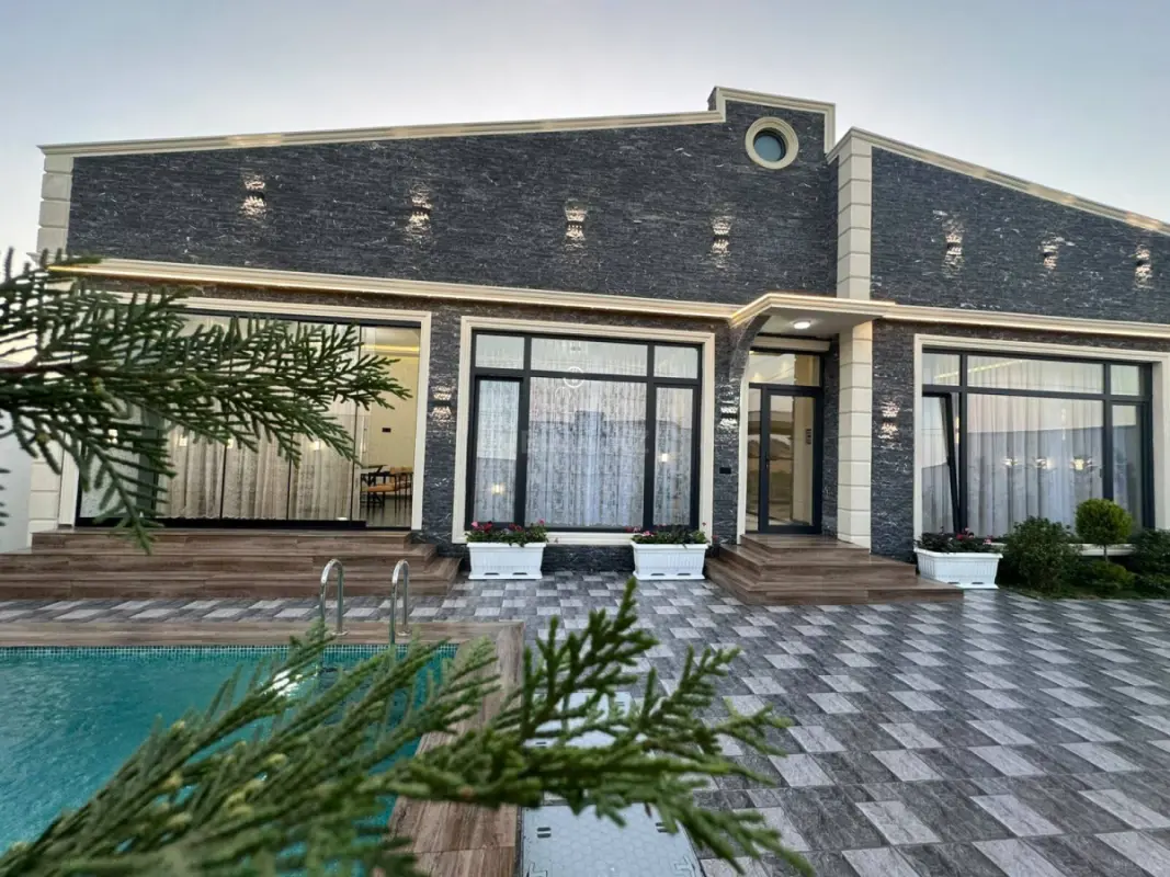 Satılır 4 otaqlı həyət evi 160 m²