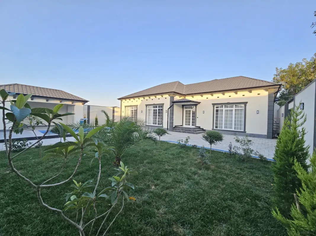 Satılır 5 otaqlı həyət evi 180 m²