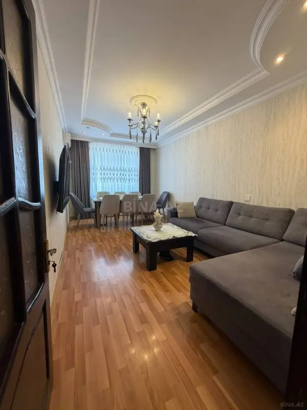 Satılır 5 otaqlı mənzil 120 m²