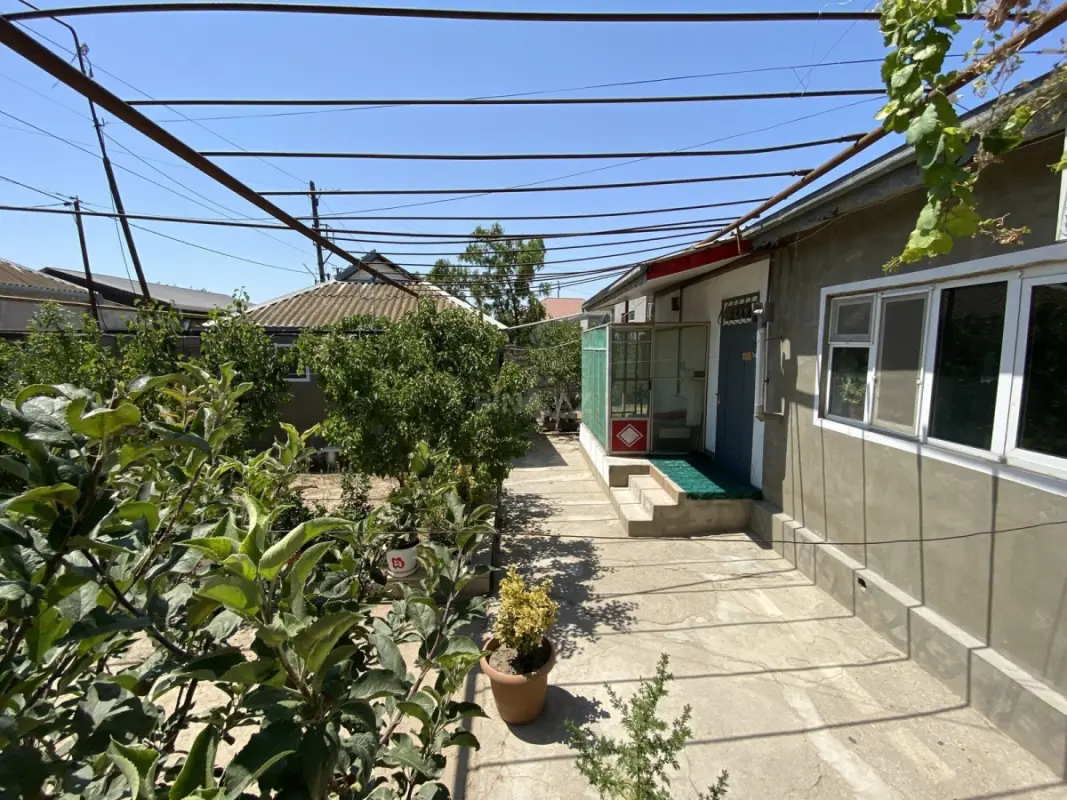 Satılır 4 otaqlı həyət evi 140 m²