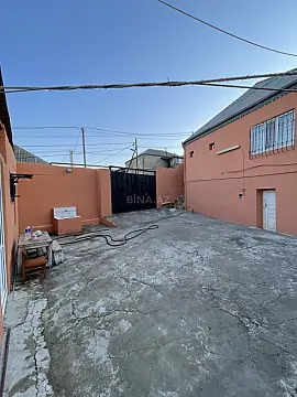 Satılır 4 otaqlı həyət evi 105 m² — Bakı 4 otaq 105.00 m²