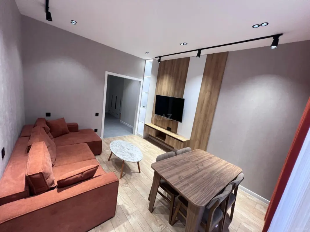 Satılır 3 otaqlı mənzil 95 m²