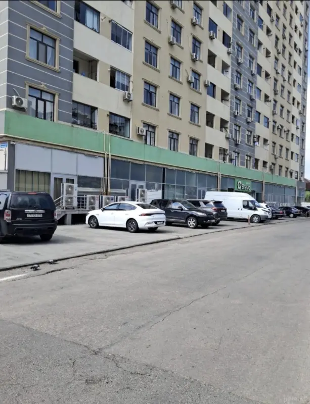 Satılır 2 otaqlı mənzil 105 m²