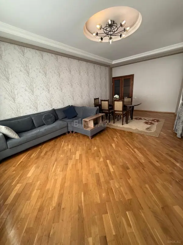 Kirayə verilir 3 otaqlı mənzil 101 m²