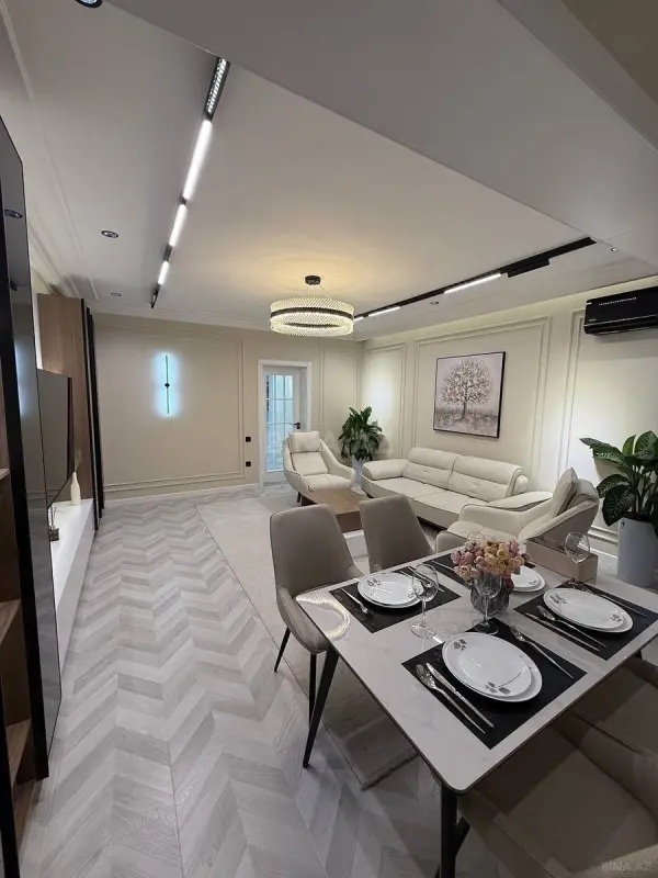 Kirayə verilir 2 otaqlı mənzil 98 m²