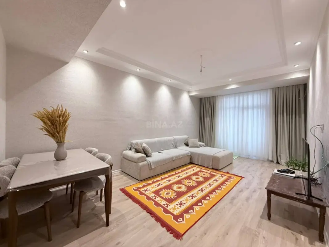 Satılır 3 otaqlı mənzil 140 m²